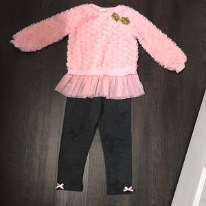 Self Esteem girls outfit